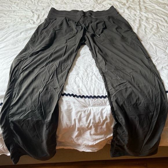 Lululemon Athletica Gray Dance Studio Mid-Rise Pant *regular - Picture 1 of 3